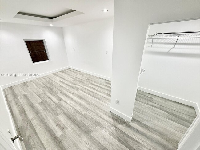 Building Photo - 1272 NE 145th St
