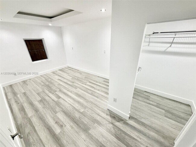 Foto del edificio - 1272 NE 145th St