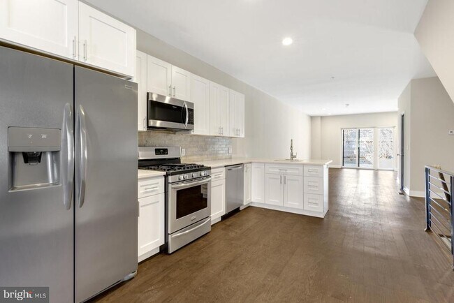 Foto del edificio - 1250 N 25th St