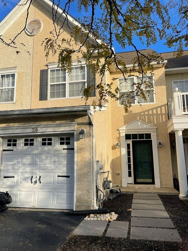 Building Photo - 310 Norwalk Way