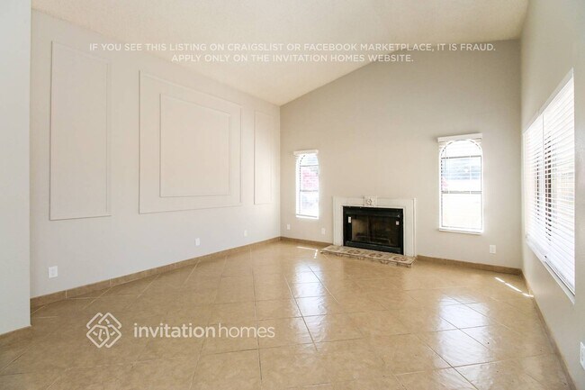 Foto del edificio - 1701 N Pleasant Dr