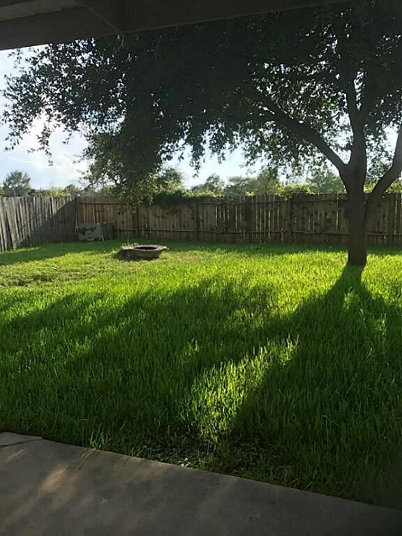 Foto del edificio - 8414 Grand Knolls Dr