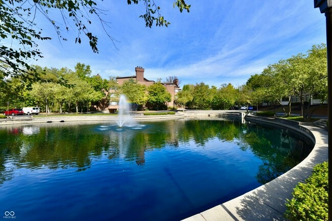 Building Photo - 8555 One W Dr