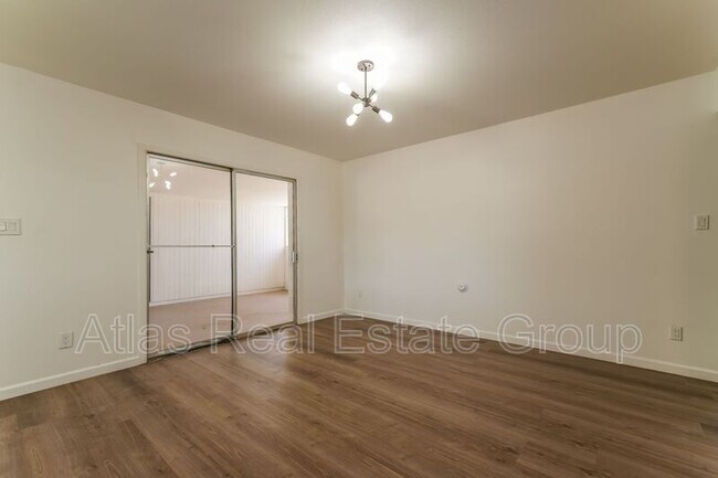 Foto del edificio - 3933 W Barnes Ln