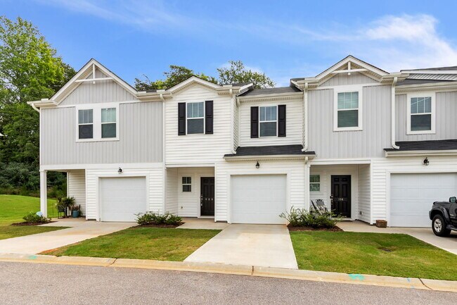 Foto del edificio - Two-story 3BR/2.5BA townhome in Foxcroft T...