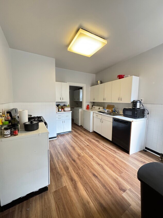 Foto principal - 104 Strathmore Rd