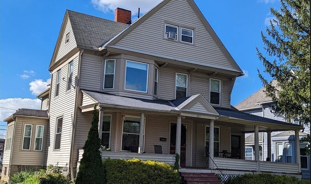 Foto principal - 205 Seminary St