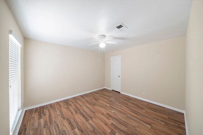 Foto del edificio - 2311 20th Ave N