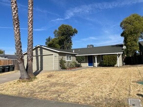 Building Photo - 5807 Revelstok Dr