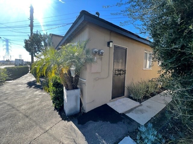 Back door - 6243 Vineland Ave