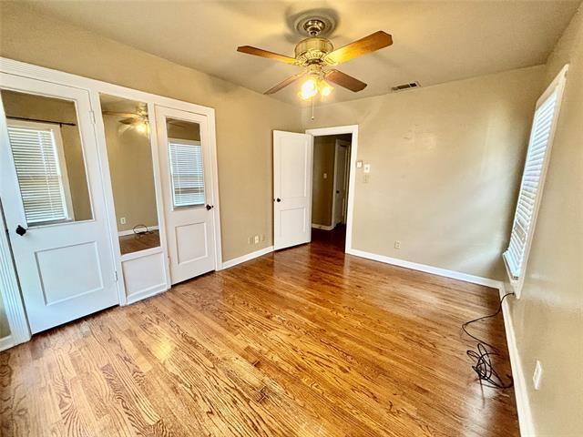 Foto del edificio - 4024 Lovell Ave