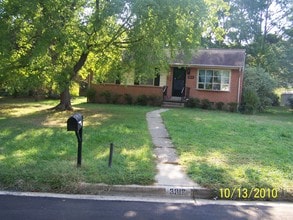 Building Photo - 3919 Redstone Dr