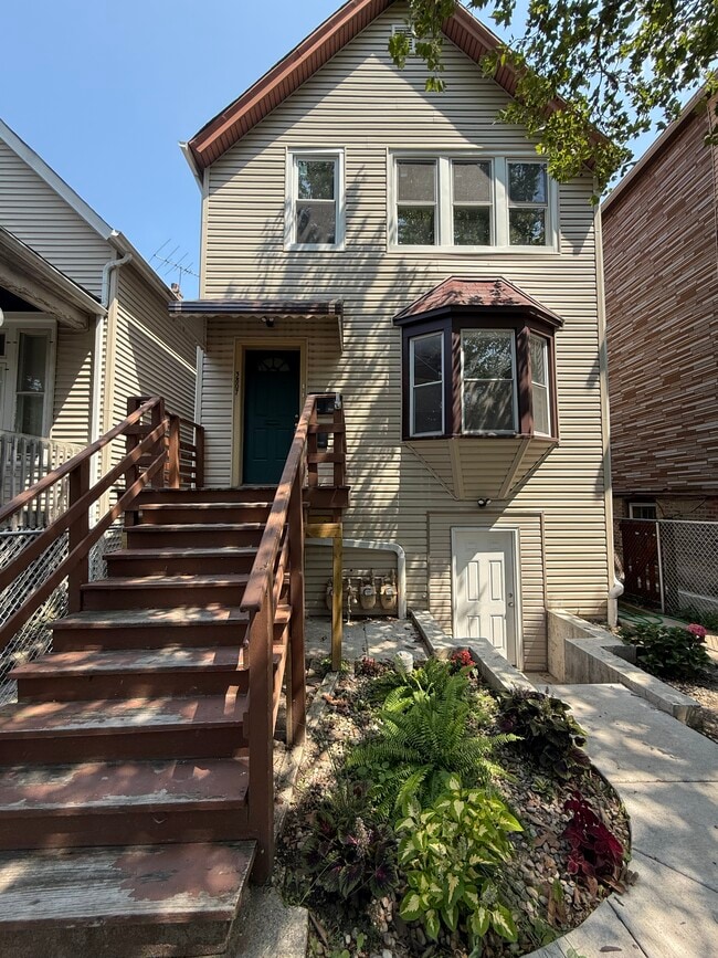 Foto del edificio - 3807 N Whipple St