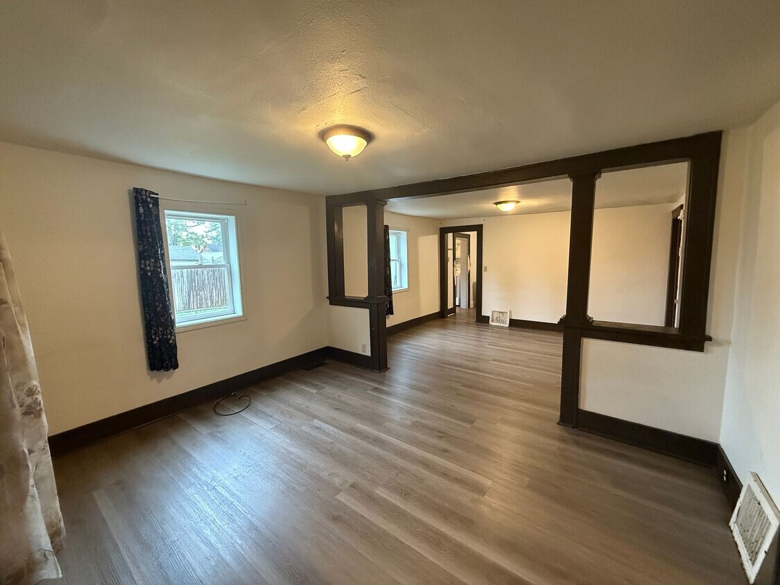 Foto principal - 922-924 Caledonia Street