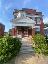 Building Photo - 5965 Cates Ave