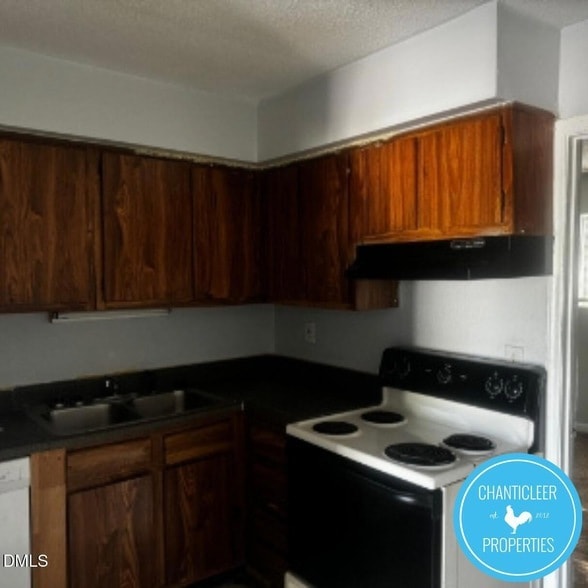 Foto del edificio - 1502 Chapel Hill Rd