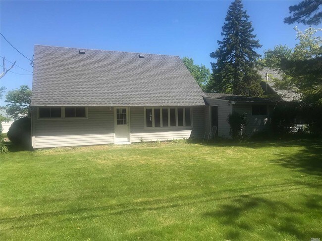 Building Photo - 68 Arrow Ln