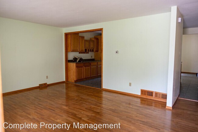 Building Photo - 3 br, 2 bath House - 2310 Central Blvd