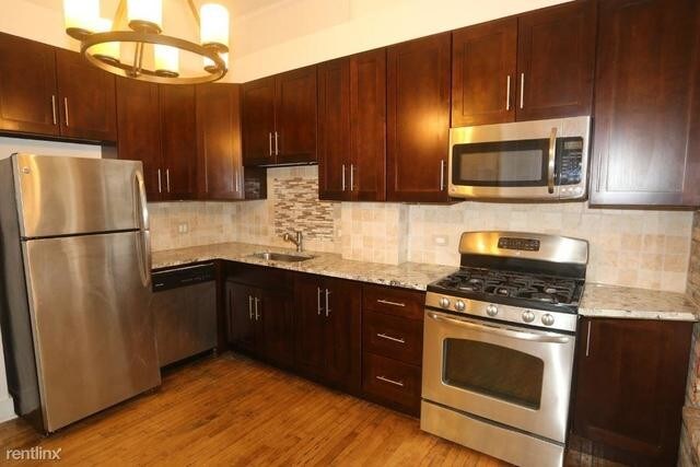 Foto del edificio - 2117 N Bissell St