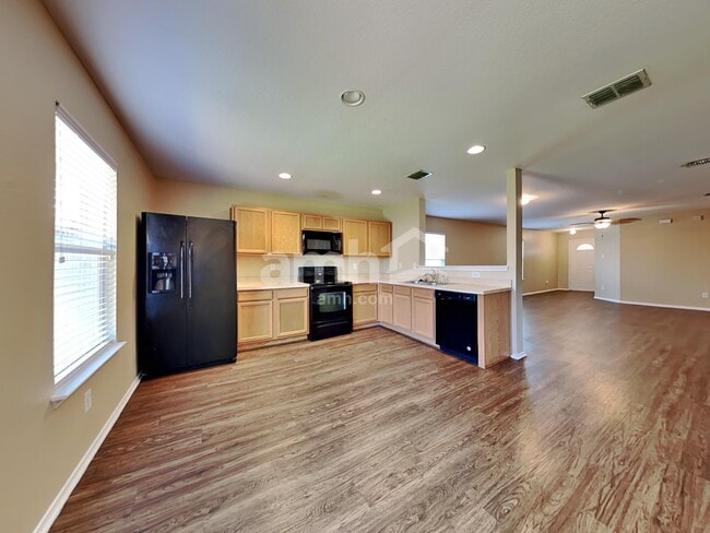 Building Photo - 1741 Trego Dr