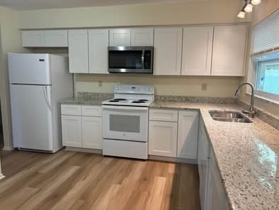 Building Photo - 6452 109th Ter N