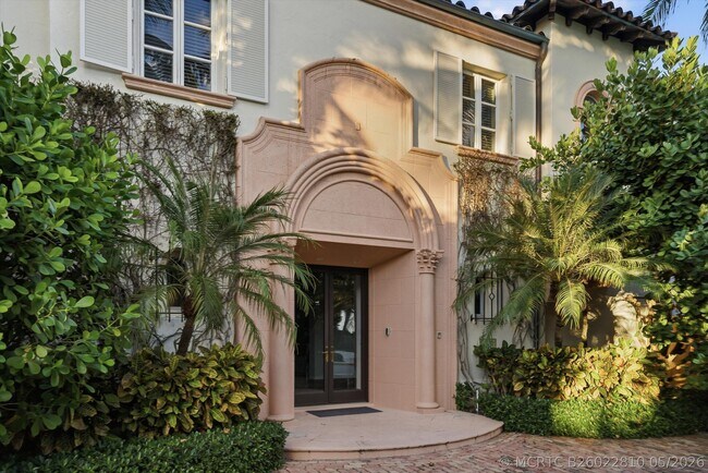 Foto del edificio - 240 N Ocean Blvd