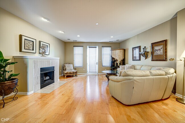Foto del edificio - 7748 N Sheridan Rd