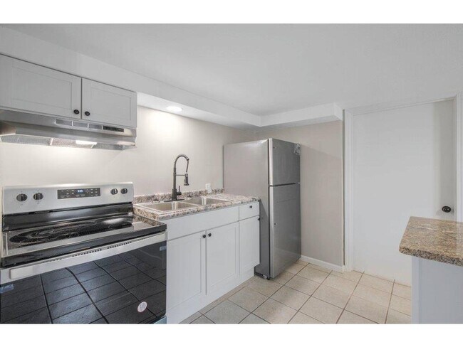 Foto del edificio - Remodeled 1 Bed Apartment in Mounds View |...