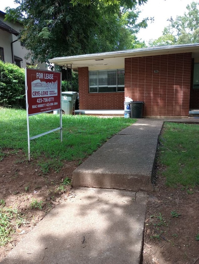 Primary Photo - Historic Fortwood Duplex walking distance ...