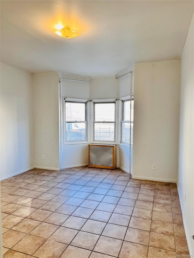 Building Photo - 121 Linden St