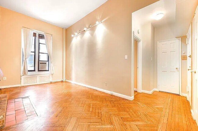 Foto del edificio - 106 E 30th St