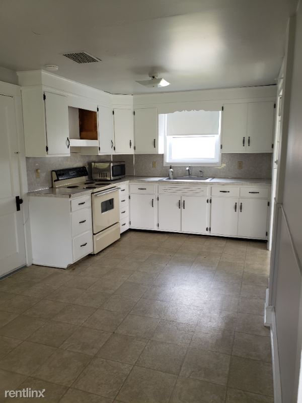 Building Photo - 3 br, 1.5 bath House - 26 N Ronks Rd