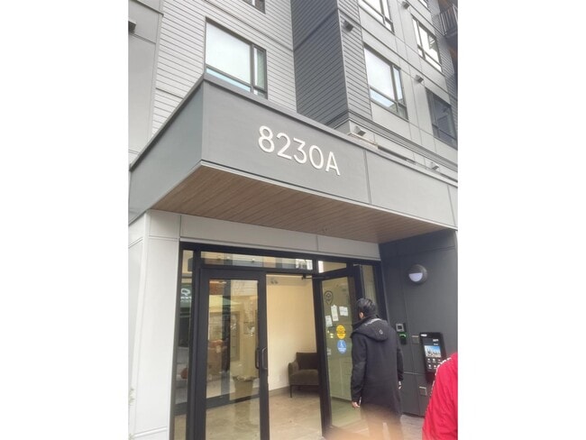 Photo du bâtiment - B3xx-8230 208B STREET