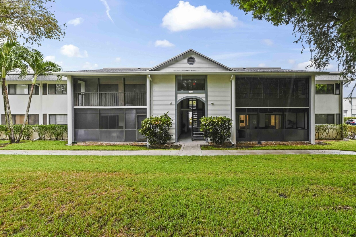 Primary Photo - 15449 Lakes of Delray Blvd