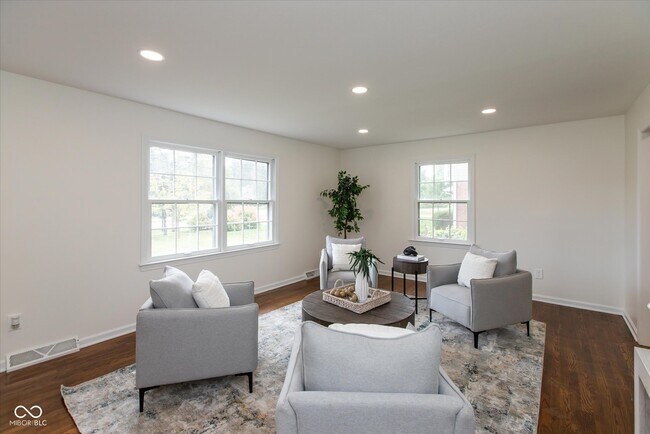 Foto del edificio - 6838 Johnson Rd