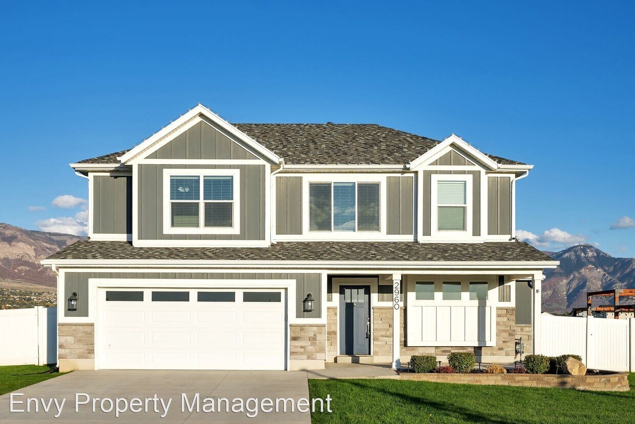 Foto principal - 4 br, 2.5 bath House - 2960 N. 2575 W.