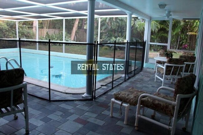 Building Photo - 2 bedroom in Hobe Sound FL 33455