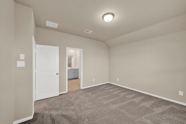 Building Photo - 5814 Linda Cv Ln