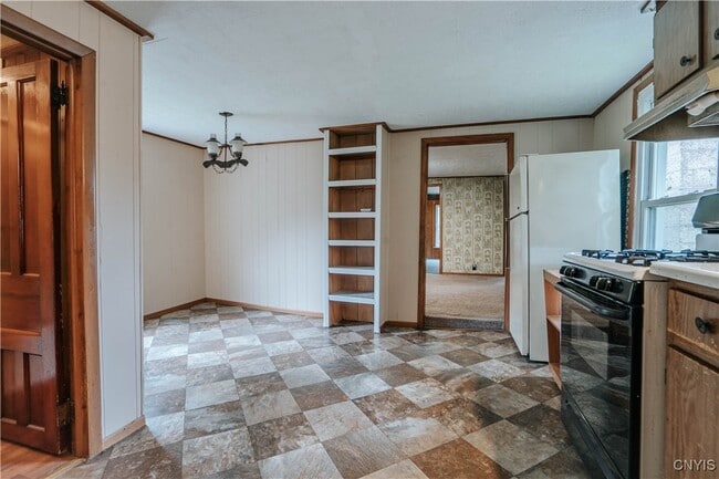 Building Photo - 126 NY-169