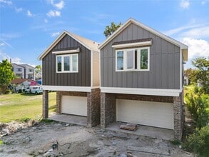 Building Photo - 1504 Hussion St