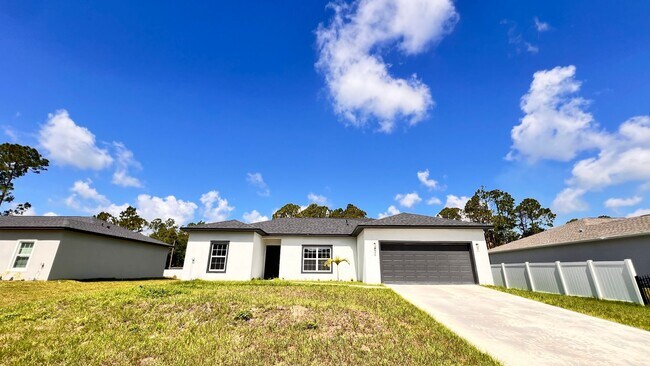 Building Photo - FANTASTIC 3 BD/2BA Home in Beautiful Palm ...