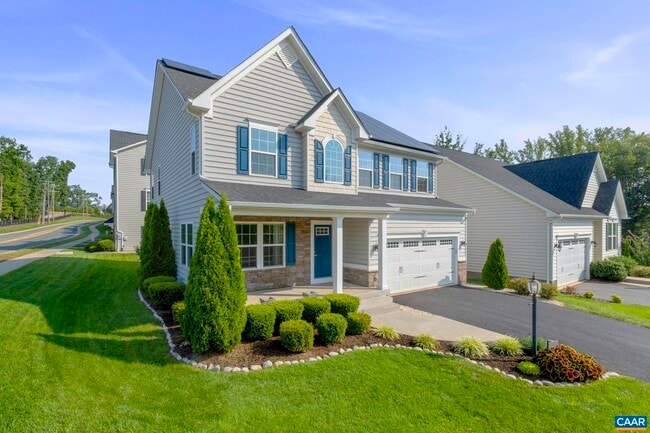 Landscaped yard with full irrigation system - 3007 Sun Valley Dr