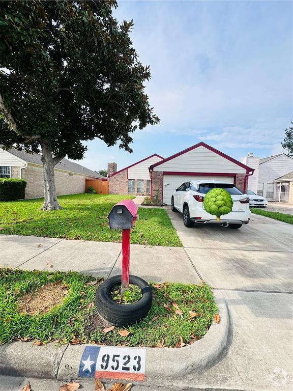 Building Photo - 9523 Stroud Dr