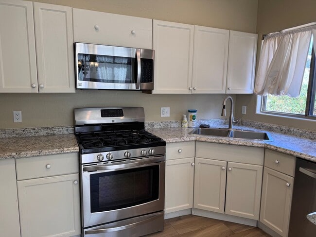Building Photo - 3977 Los Milagros Ave