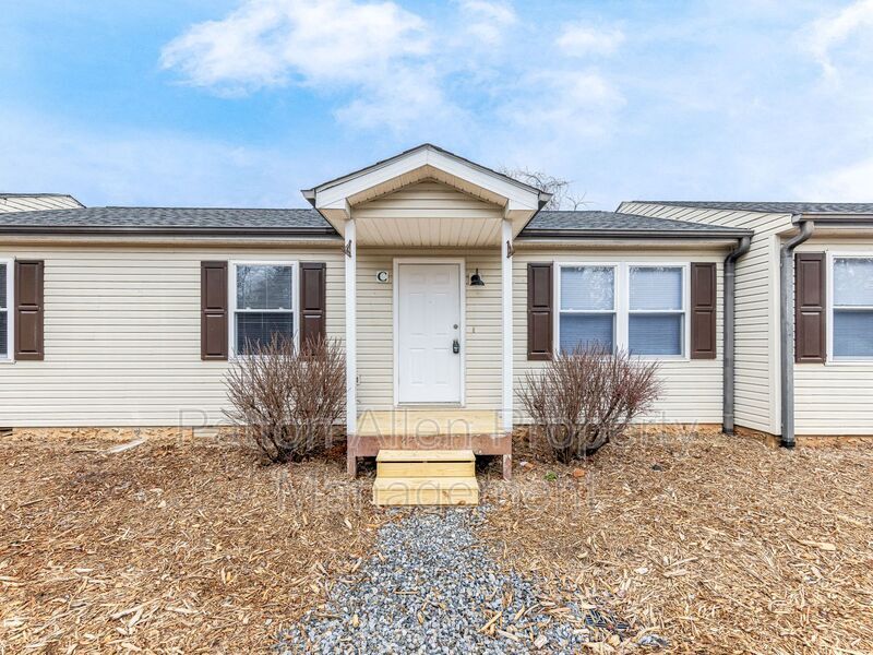 1754 Meadowbrook Terrace Unit C, Hendersonville, NC 28791 Condo for