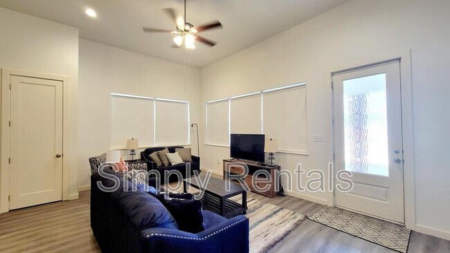 Foto del edificio - 1709 Sycamore St