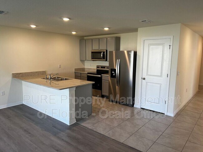 Foto del edificio - 8792 SW 49th Cir
