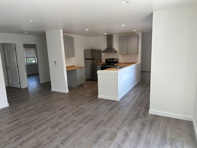Foto del edificio - 3 bedroom, 2.5 bath in Downtown Ferndale