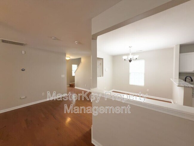 Foto del edificio - 2915 Skybrook Ln