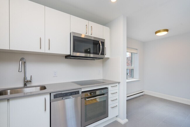 Photo du bâtiment - 110 Oriole Pkwy